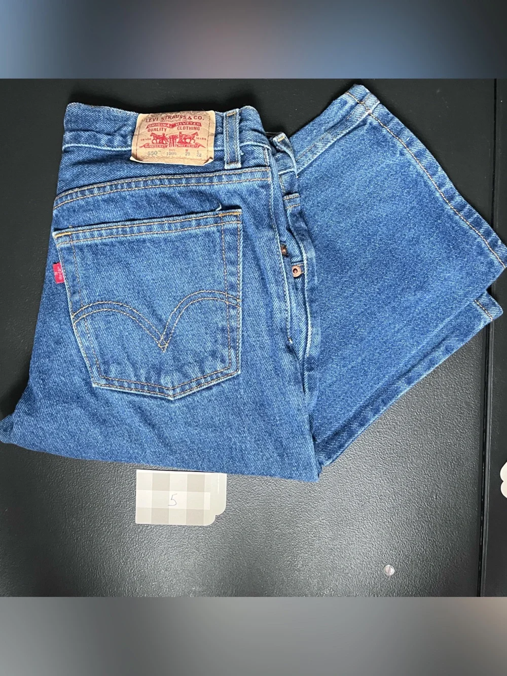 Levi's 550 Relaxed Fit Blue Straight Jeans with Signature Back Pocket 28 X 28